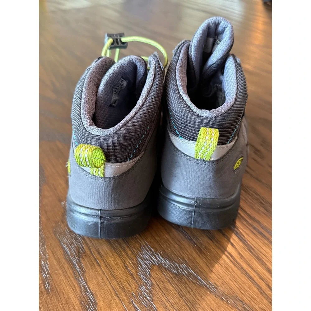 KEEN Terradora Hiking Boots Kids Size 3 Grey Excellent Waterproof Mid Cut